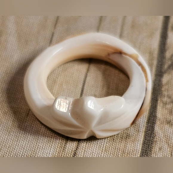 Jewelry - 🎉Host Pick🎉 (2) Shell Carved Rings ☆ Made in Hawaii - Oahu*